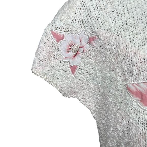 Partners by Mervyns Short Sleeve Knit Floral Pearl Accent Sweater Size Medium - Picture 3 of 7